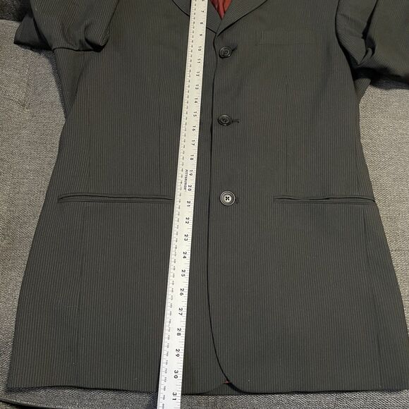 Haggar Enterprise 38R 3 Button Black Pinstripe 2 Pc Suit 32 X 32 Pleated Pants - Picture 8 of 16